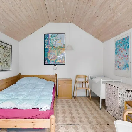 3 Bedroom Cozy In Sjaellands Odde Holiday home Tjorneholm