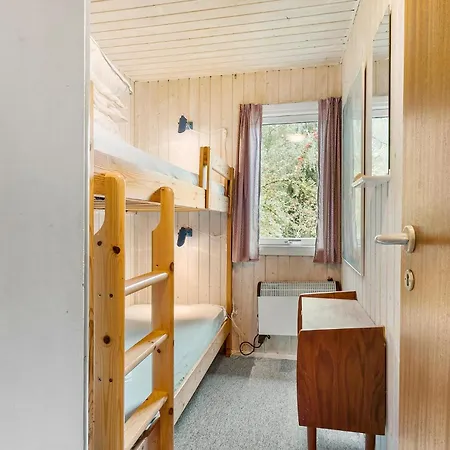 3 Bedroom Cozy In Sjaellands Odde Holiday home